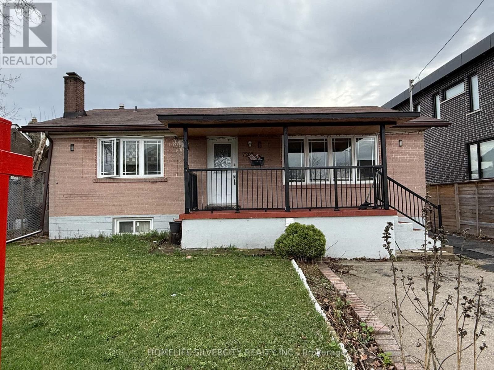 7208 HERMITAGE ROAD in 