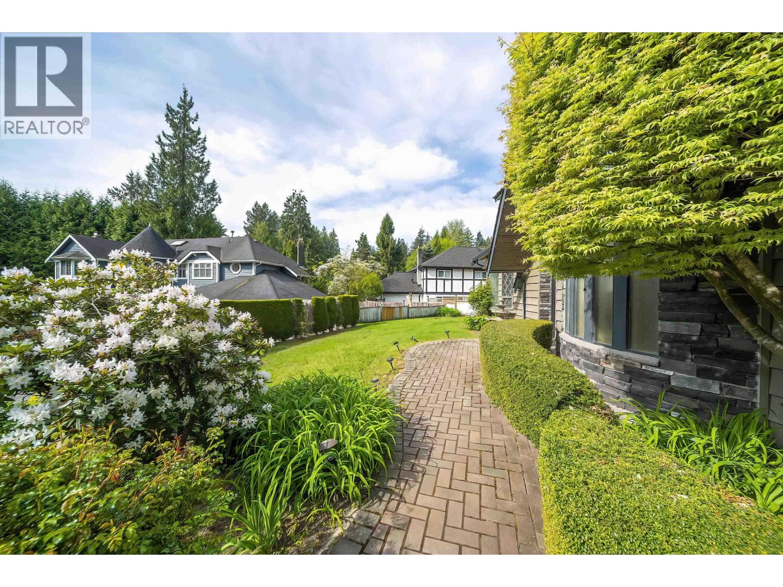 435 INGLEWOOD AVENUE, Greater Vancouver — photo 4