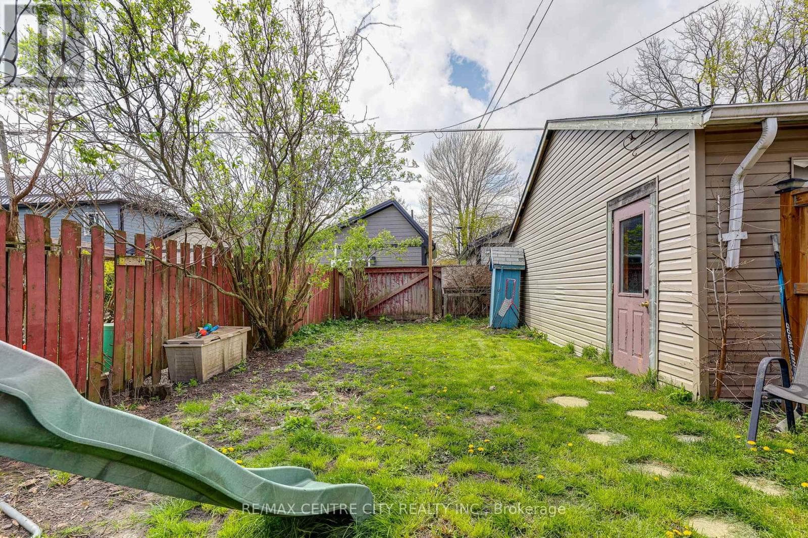88 FLORA STREET, London and St. Thomas — photo 4