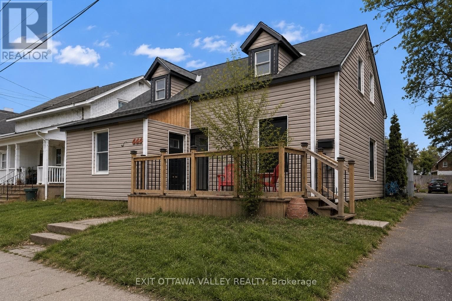 444 ISABELLA STREET in 