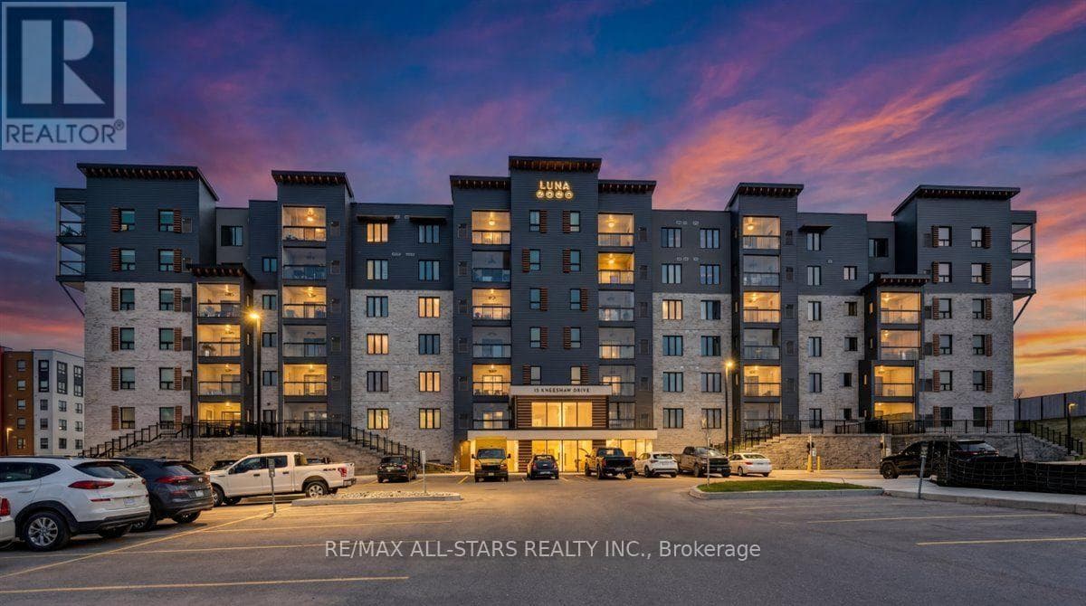 407 - 15 KNEESHAW DRIVE in 