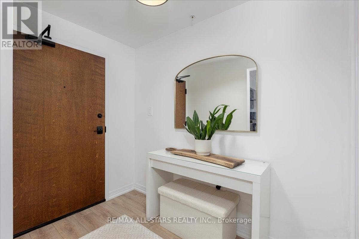 407 - 15 KNEESHAW DRIVE, Toronto — photo 5