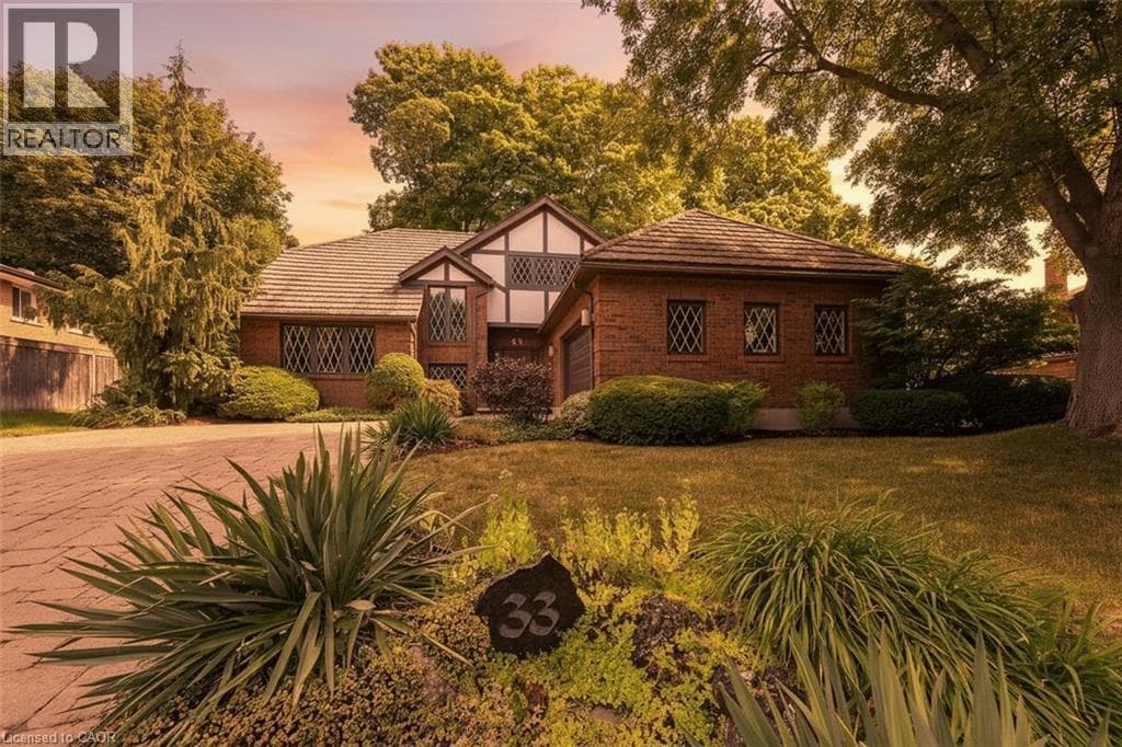 33 WALNUT DRIVE in 