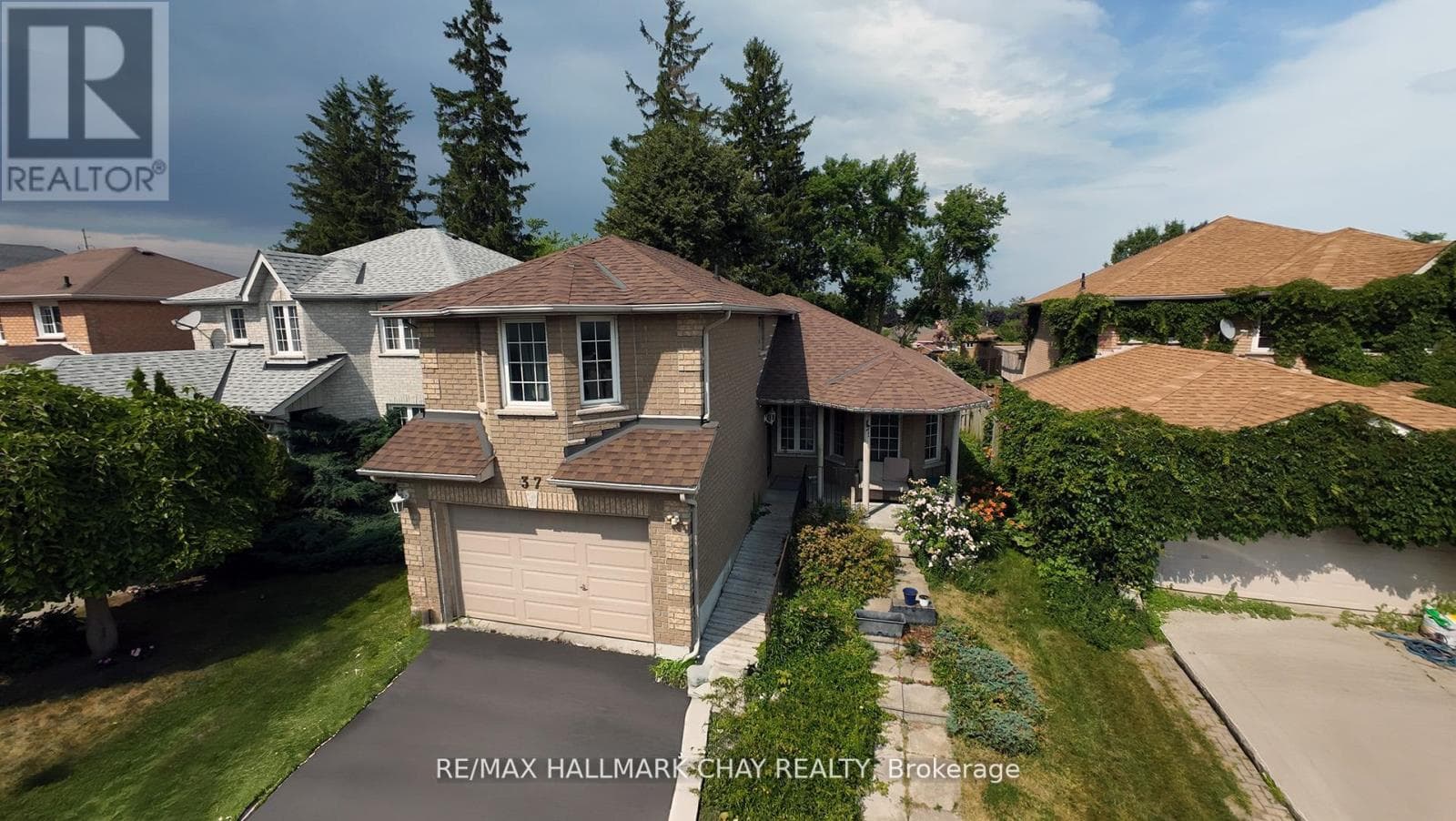 37 LOON AVENUE in 