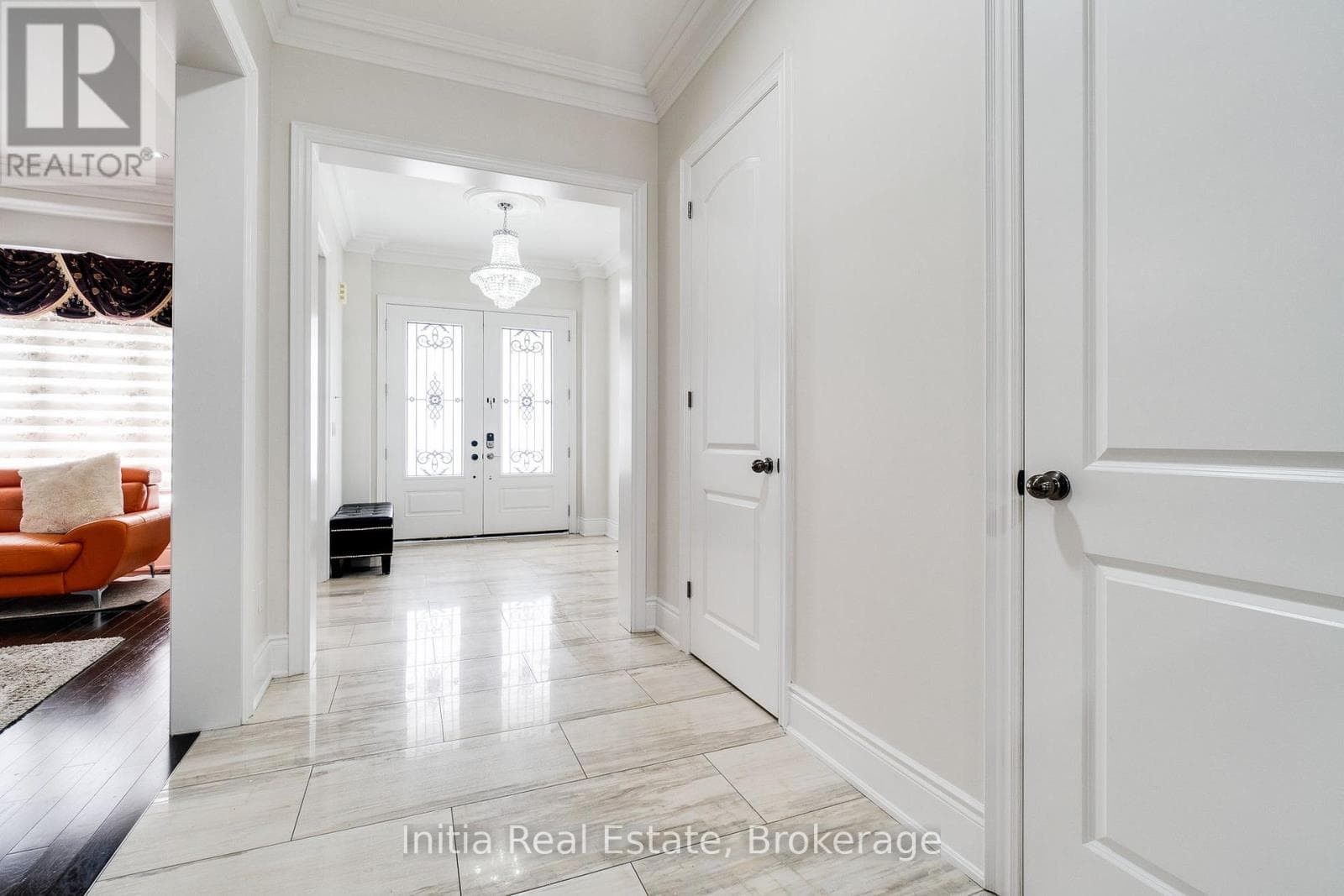 12 ERINTOWN CRESCENT, Toronto — photo 4