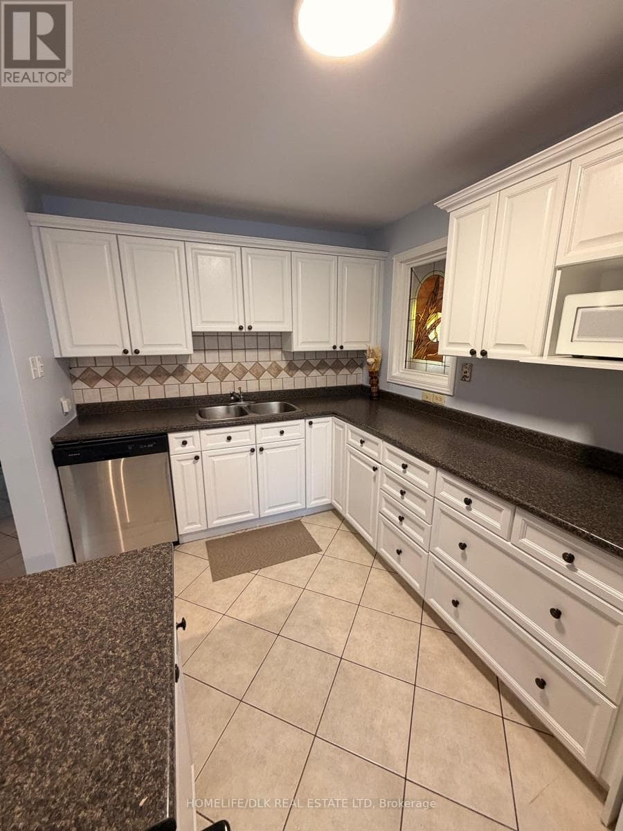644 GROSVENOR STREET, Rideau St.Lawrence — photo 4