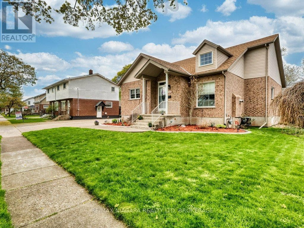 8110 LAMONT AVENUE, Niagara — photo 3