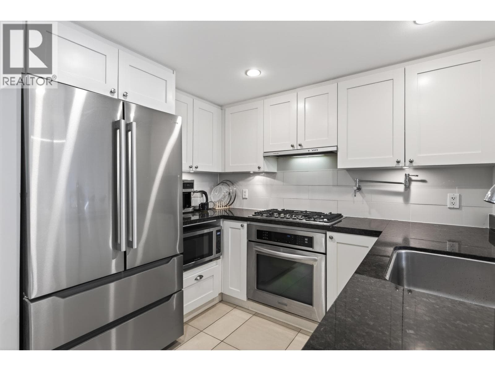 208 9373 HEMLOCK DRIVE, Greater Vancouver — photo 3