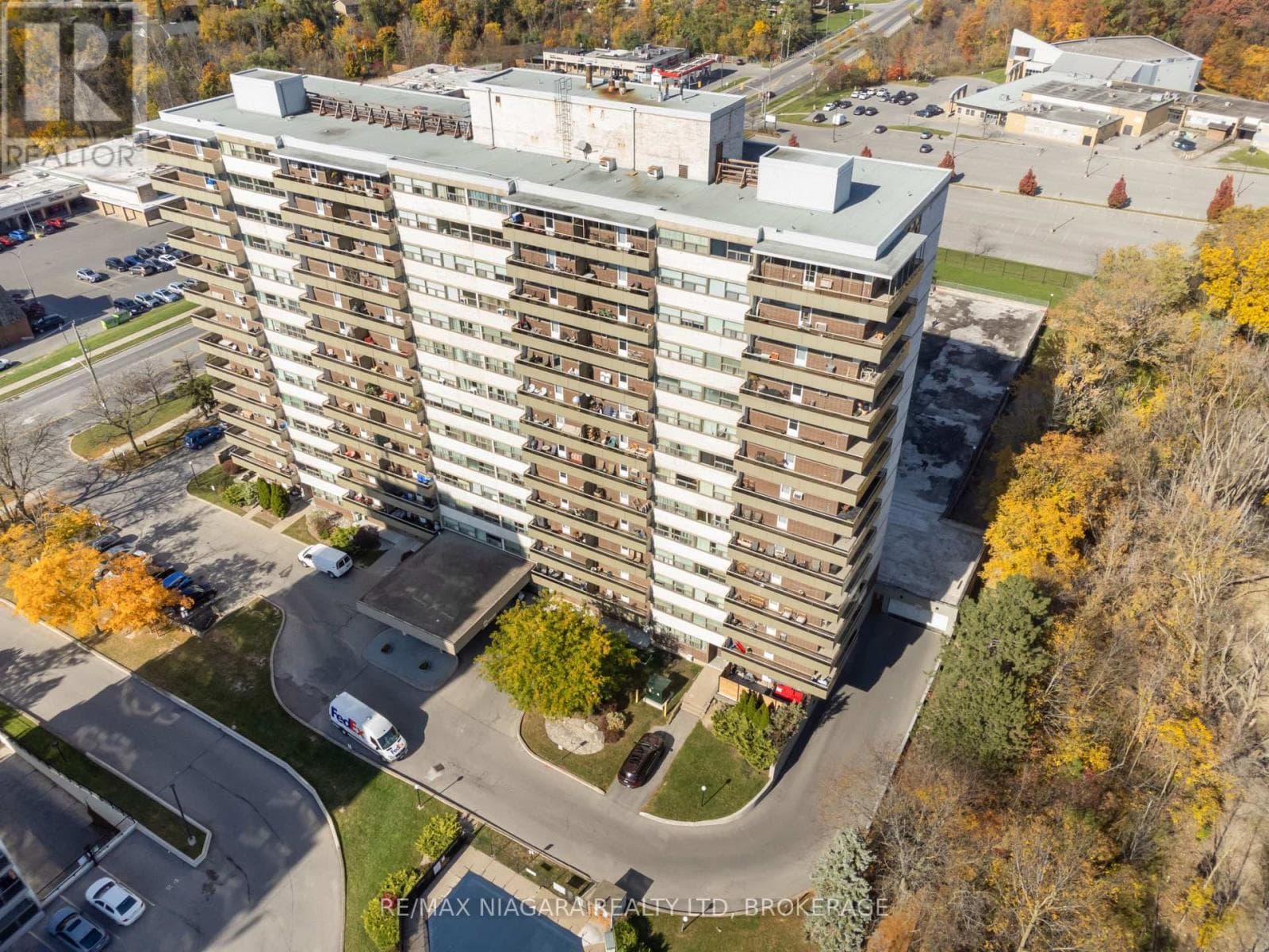 409 - 215 GLENRIDGE AVENUE, Niagara — photo 2