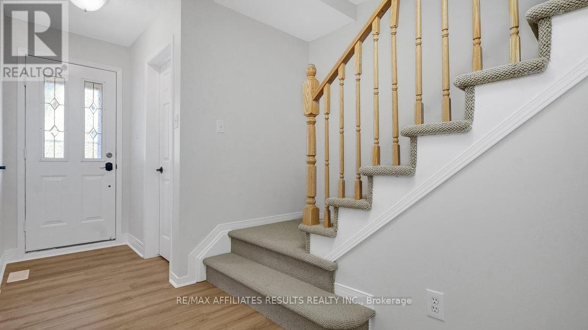 13 SPRINGCREEK CRESCENT, Ottawa — photo 4