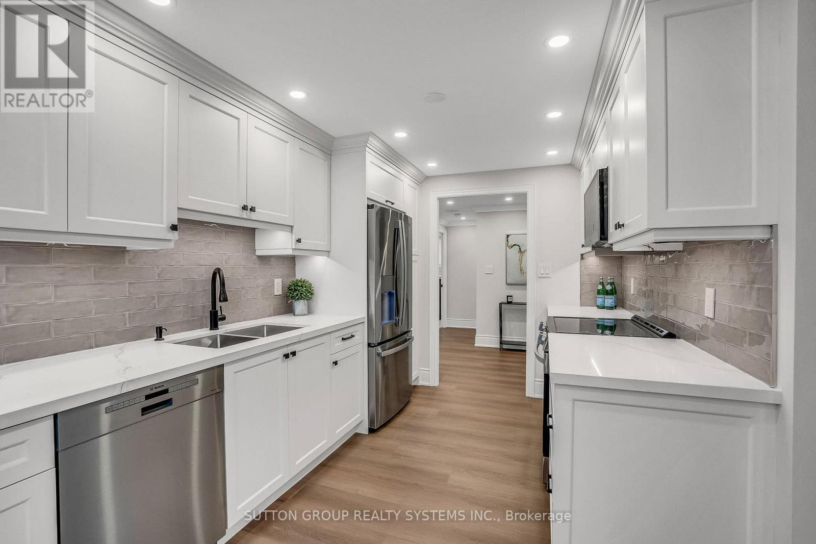 501 - 2180 MARINE DRIVE in Bronte