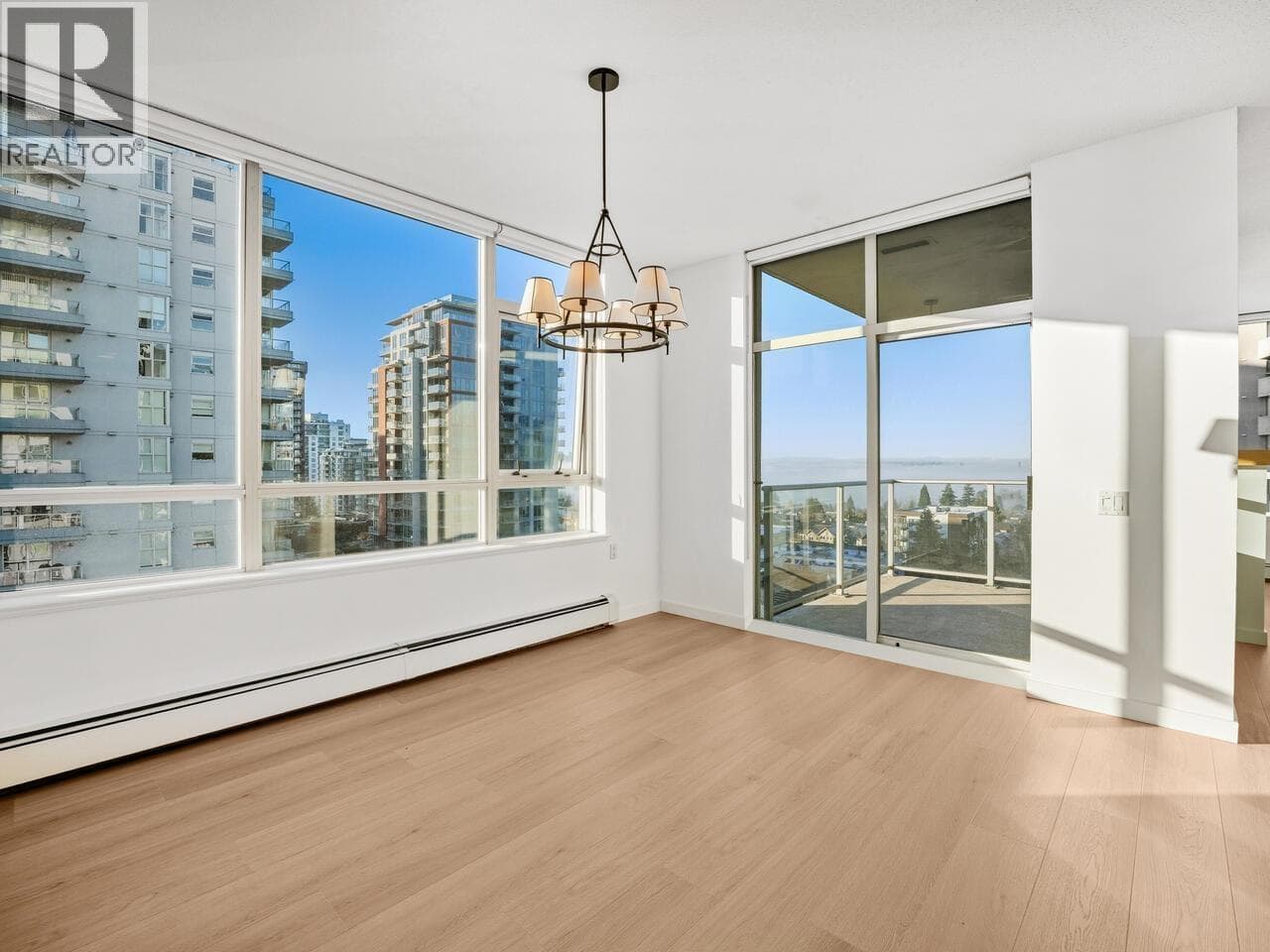 801 120 W 16 STREET, Greater Vancouver — photo 5