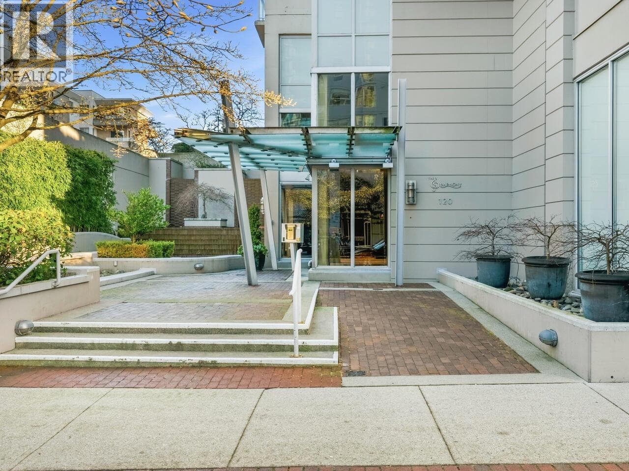 801 120 W 16 STREET, Greater Vancouver — photo 3