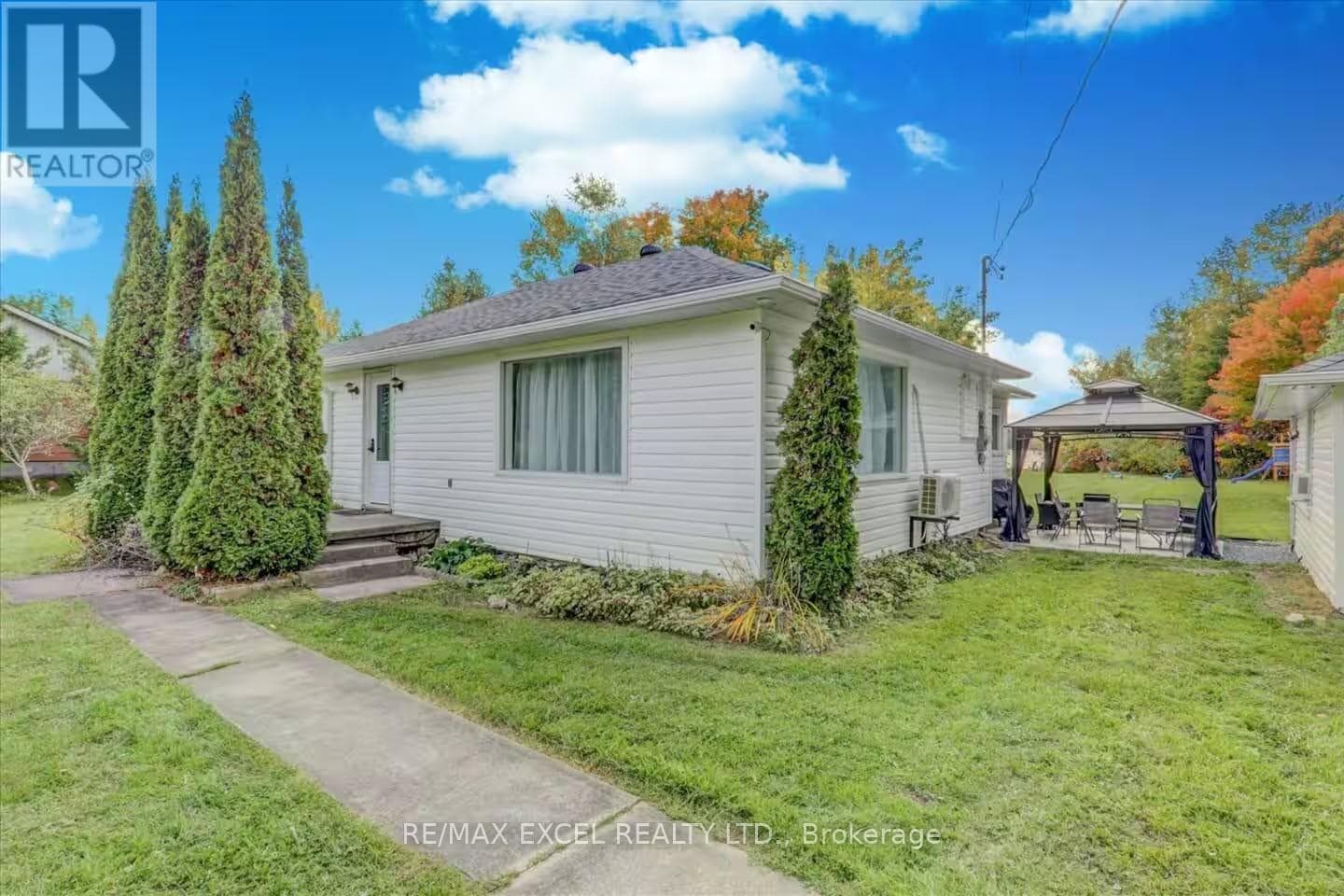34 HARGRAVE ROAD, Toronto — photo 2