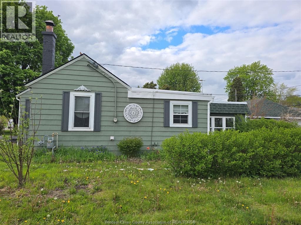3396 WOODWARD BOULEVARD, Windsor — photo 2
