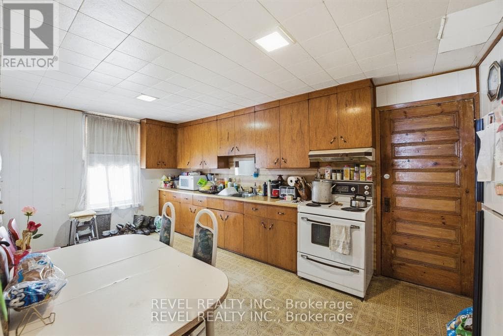 535 PARK STREET NORTH, Central Lakes — photo 2
