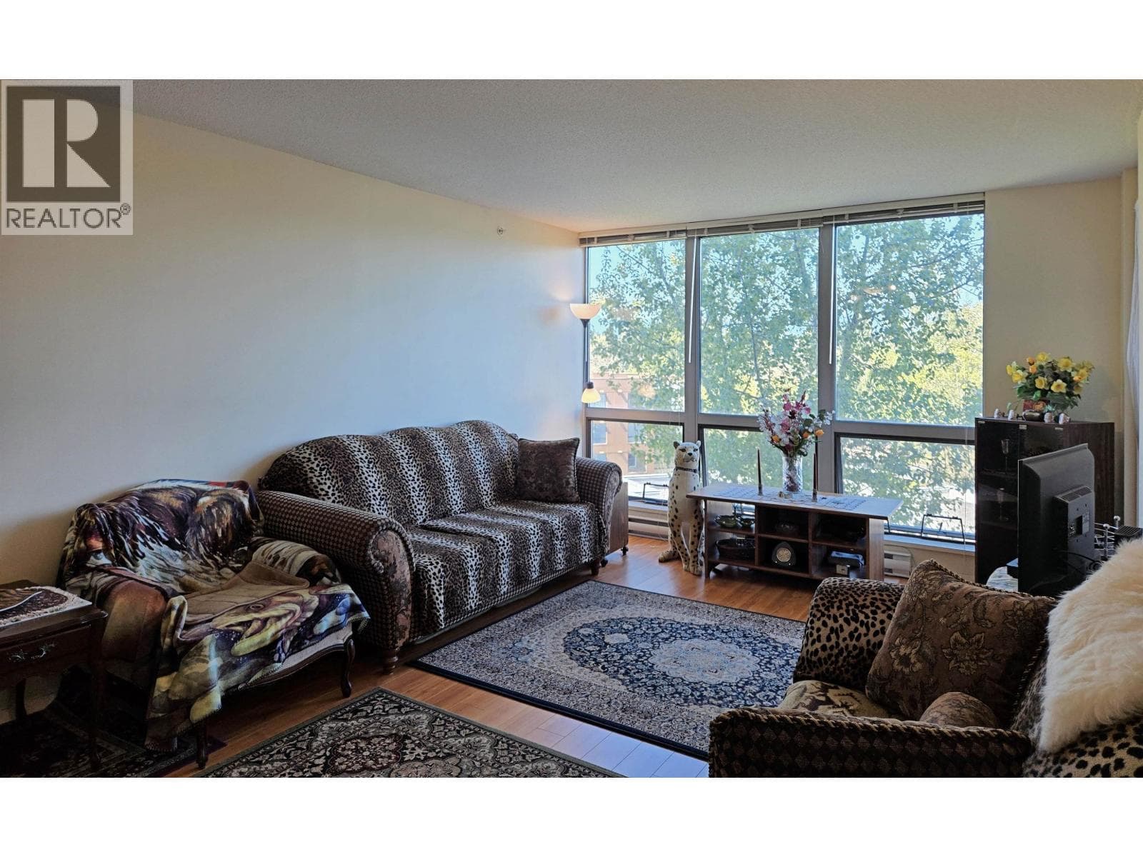 810 3663 CROWLEY DRIVE, Greater Vancouver — photo 5