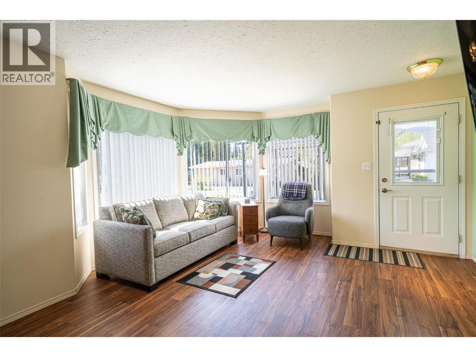 2716 Wolfenden Terrace Unit# 1, Interior REALTORS® — photo 4
