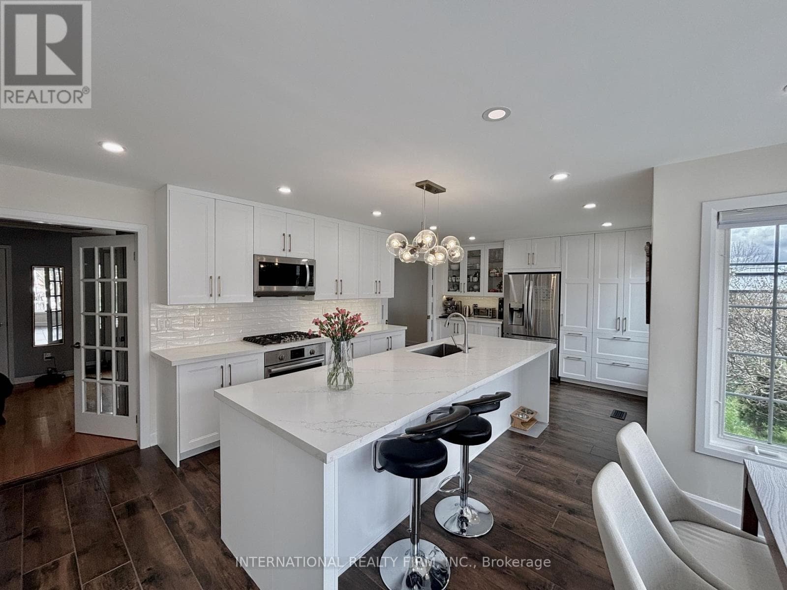168 WILLOW LANE, Toronto — photo 5