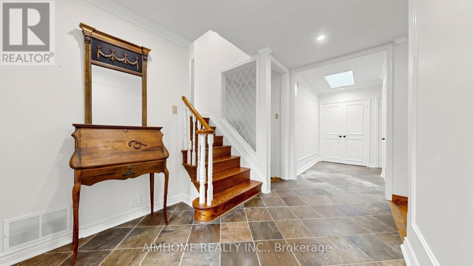 54 PLYMBRIDGE ROAD, Toronto — photo 5