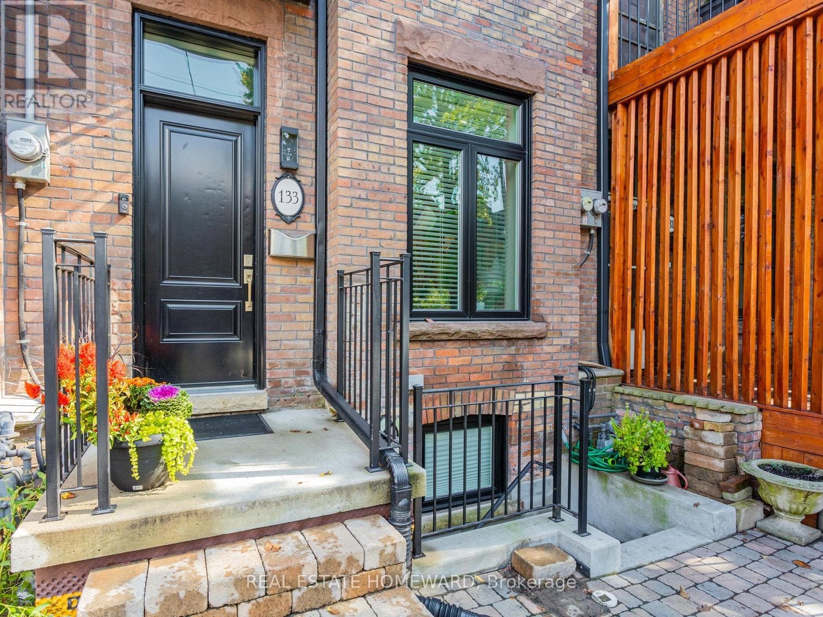 133 COWAN AVENUE, Toronto — photo 4