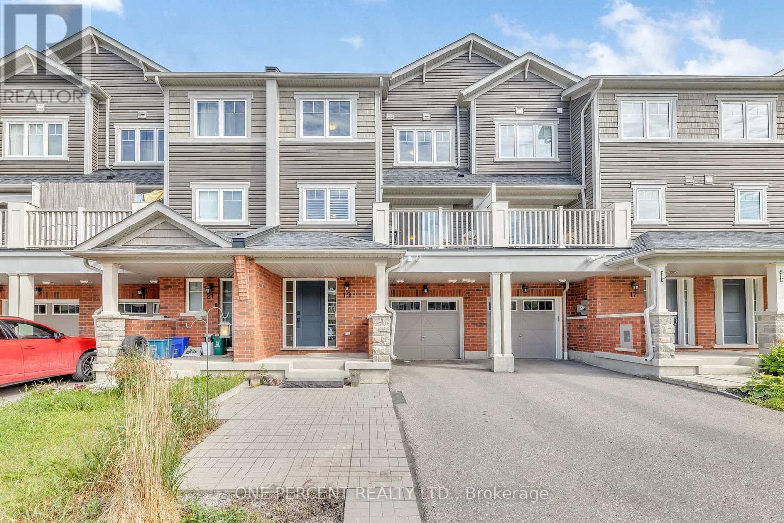 19 NEARCO CRESCENT, Toronto — photo 2