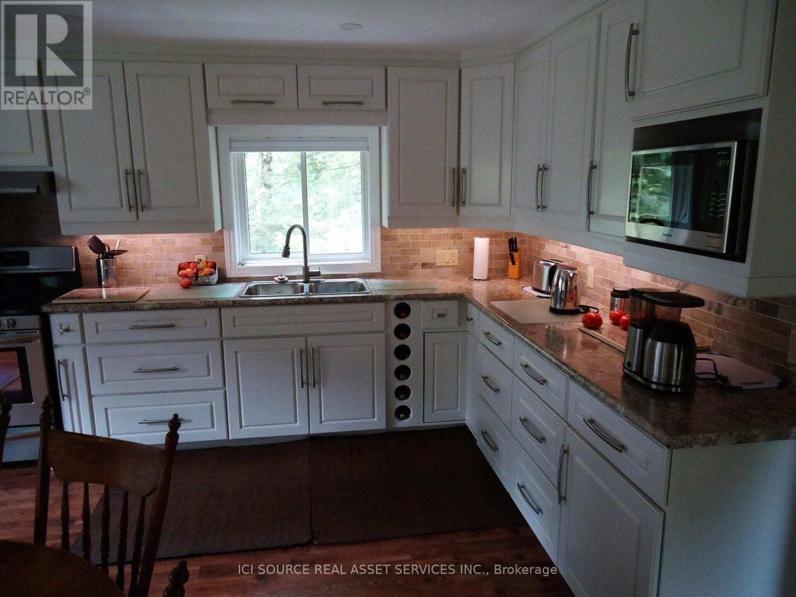 4 PINEWOOD DRIVE, Toronto — photo 3