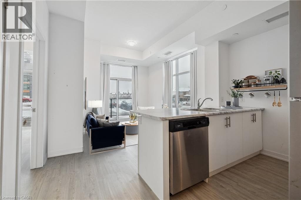450 DUNDAS Street E Unit# 115, Cornerstone — photo 5