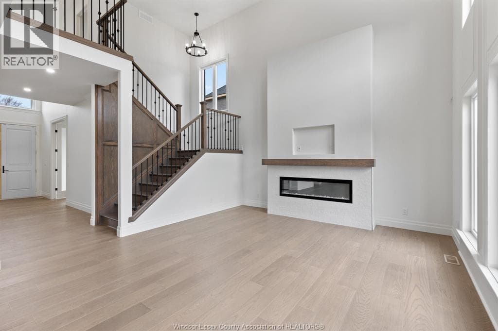 3657 OAKRIDGE AVENUE, Windsor — photo 5