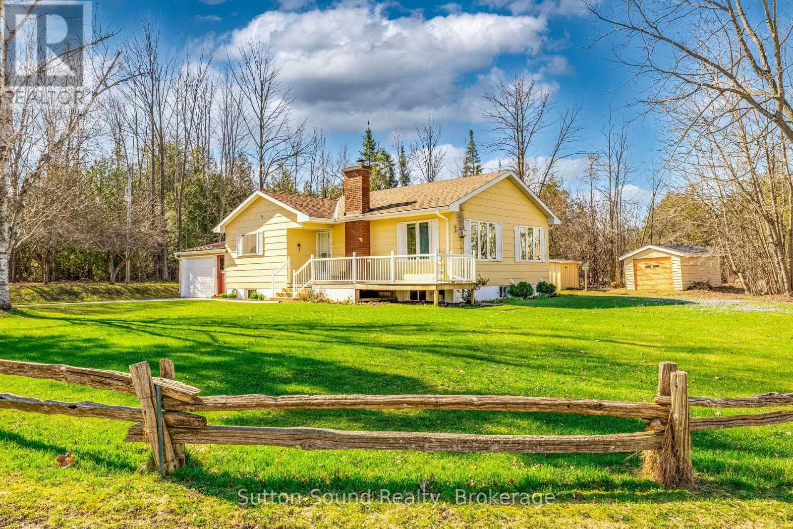 125 PARADISE BAY ROAD in 