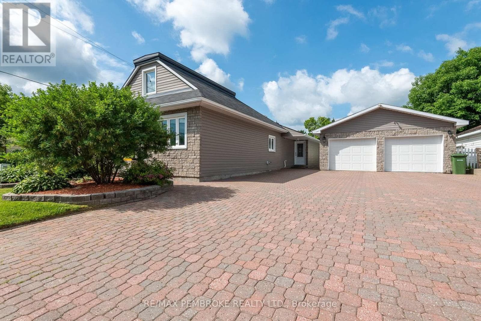 560 BOUNDARY ROAD E, Renfrew County — photo 3