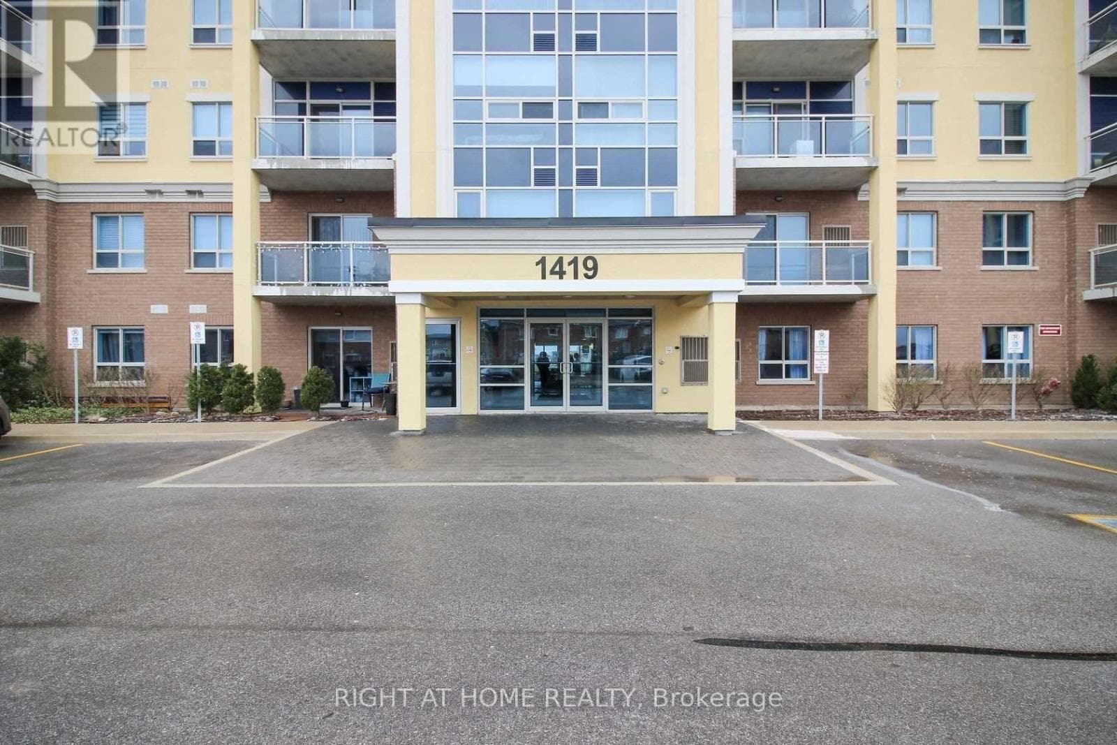 308 - 1419 COSTIGAN ROAD in Clarke