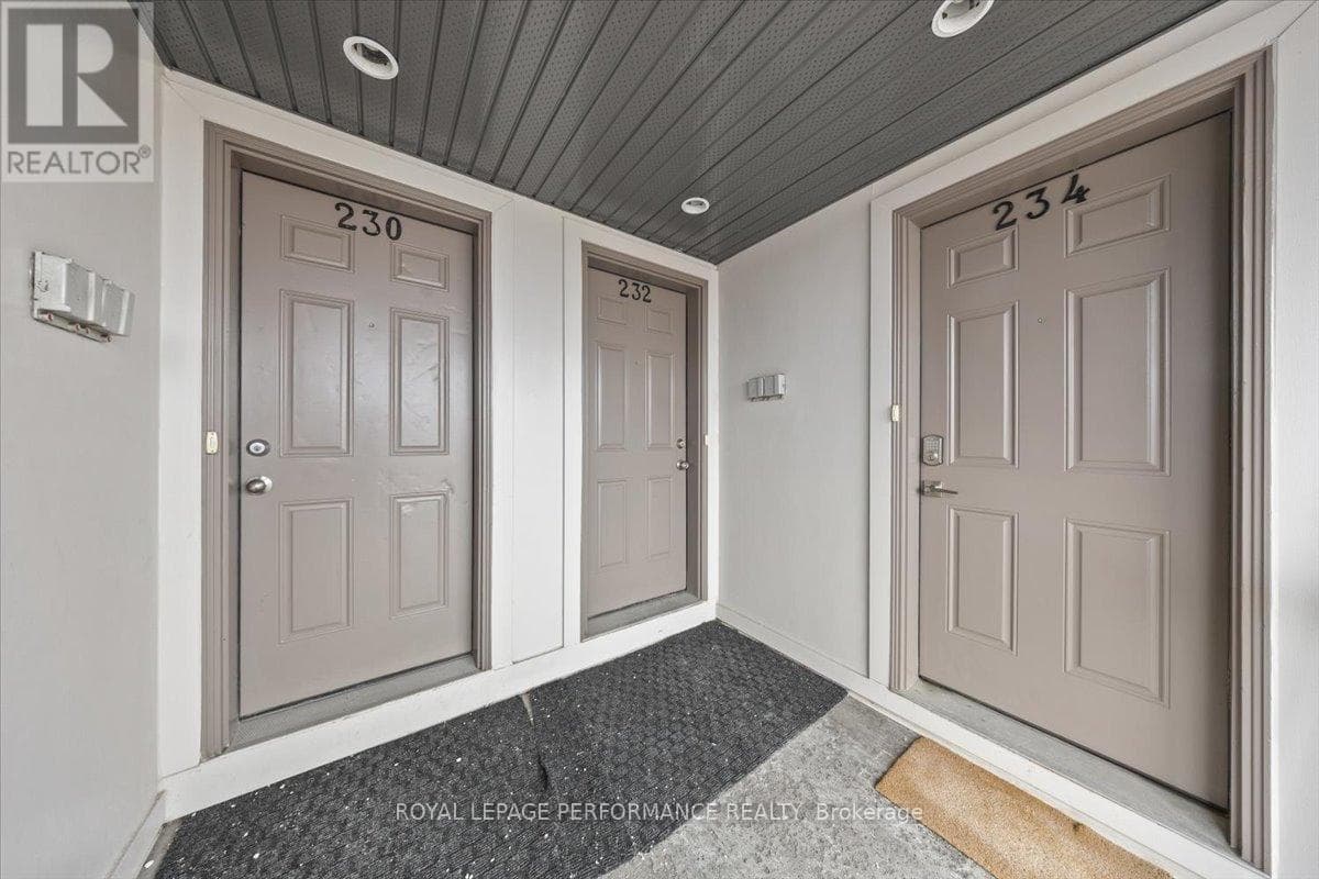 232 SHANLY PRIVATE, Ottawa — photo 3