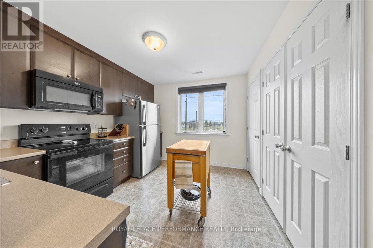 232 SHANLY PRIVATE, Ottawa — photo 5