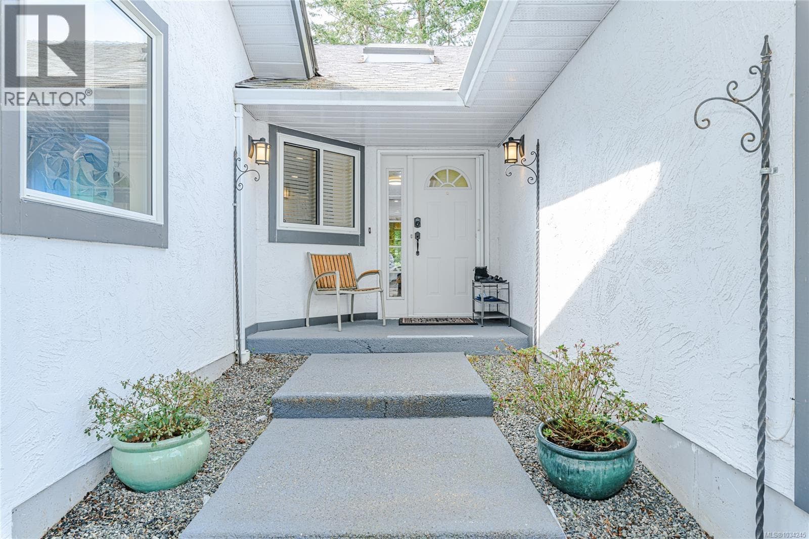3556 Arbutus Dr S, Vancouver Island — photo 4