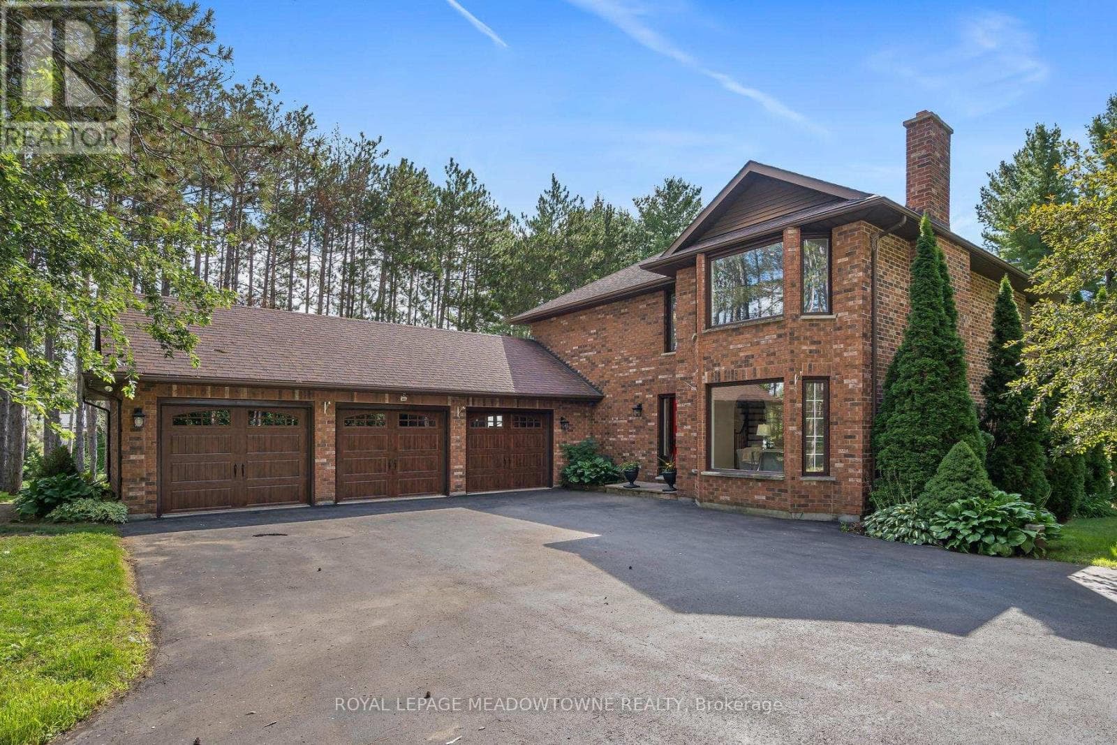 4 PINE RIDGE ROAD in 