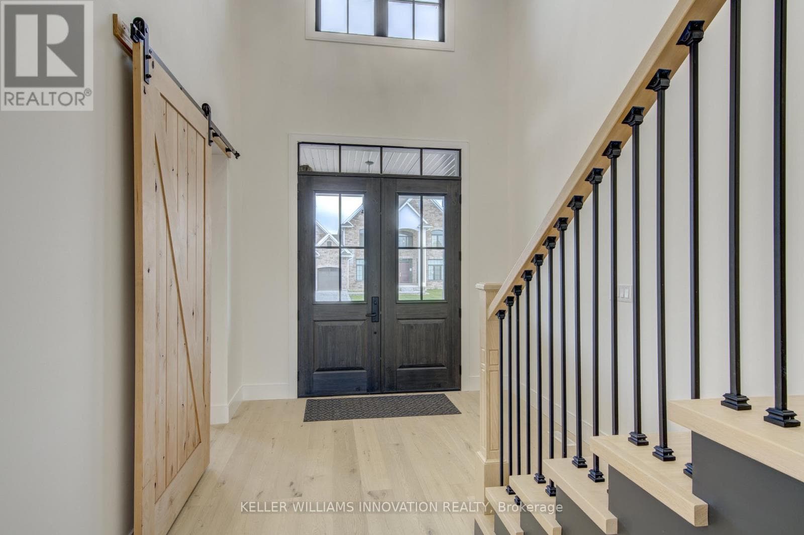 8 EDGEVIEW CRESCENT, Toronto — photo 3