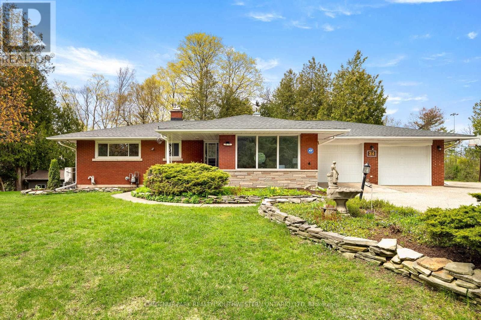 24 GRAND HILL DRIVE in Hidden Valley/Pioneer Tower