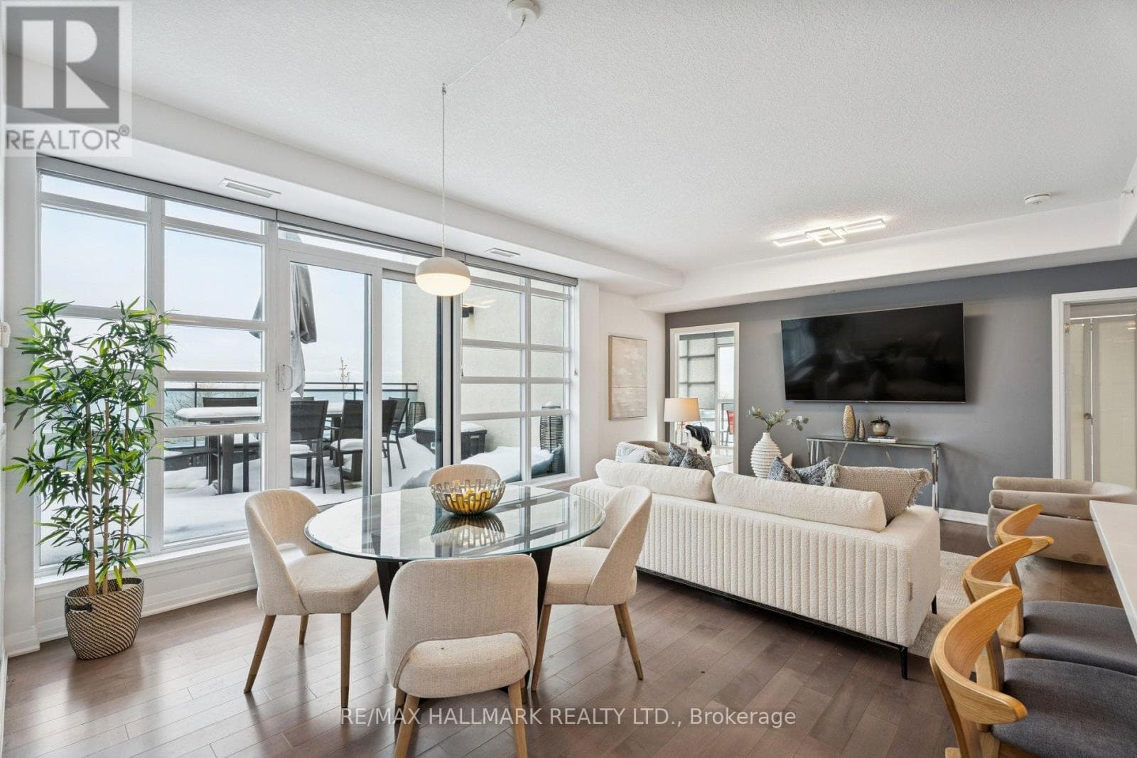 409 - 10 CONCORD PLACE, Toronto — photo 5