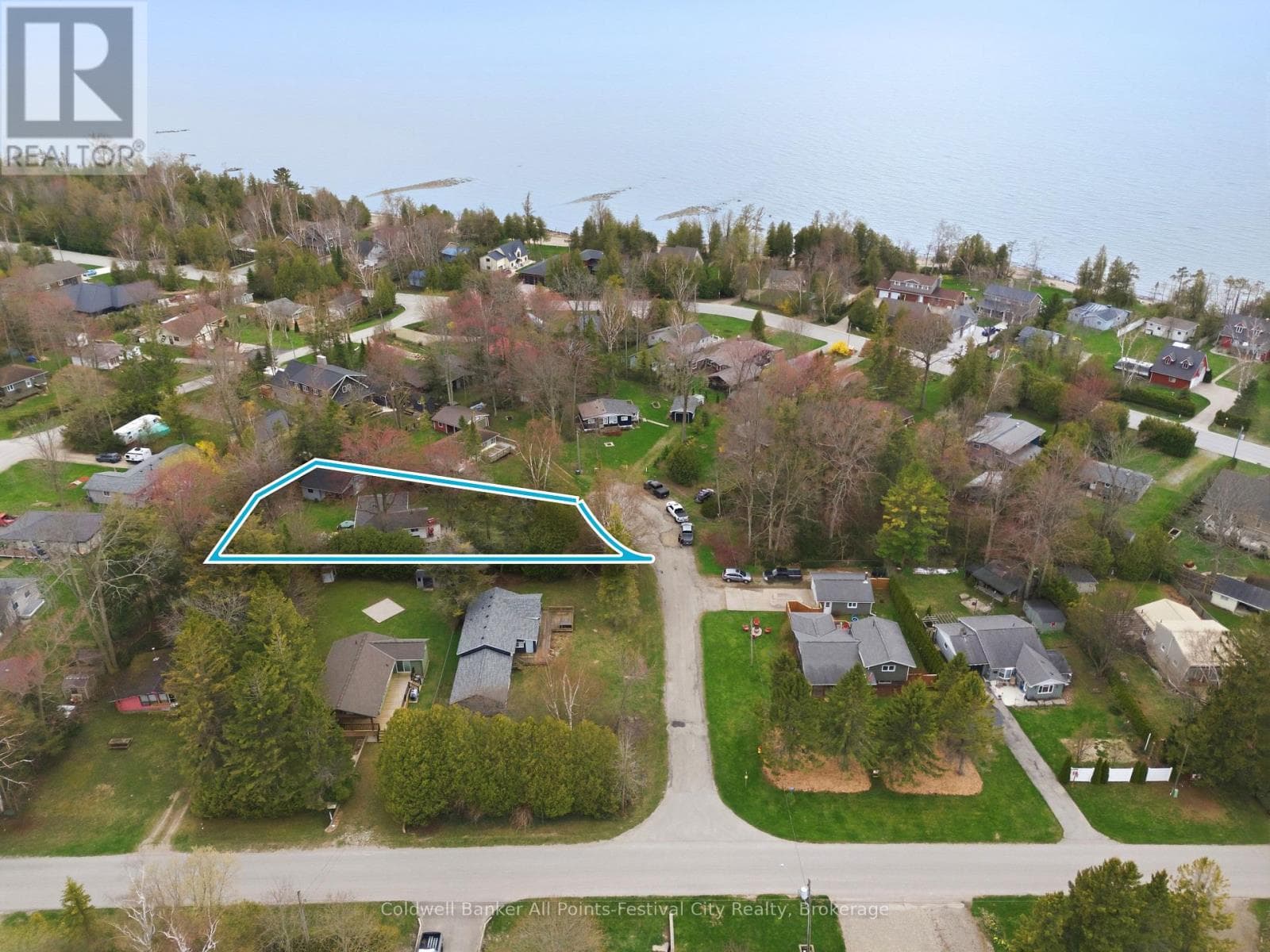 702 YOSACHA PLAZA, OnePoint — photo 3