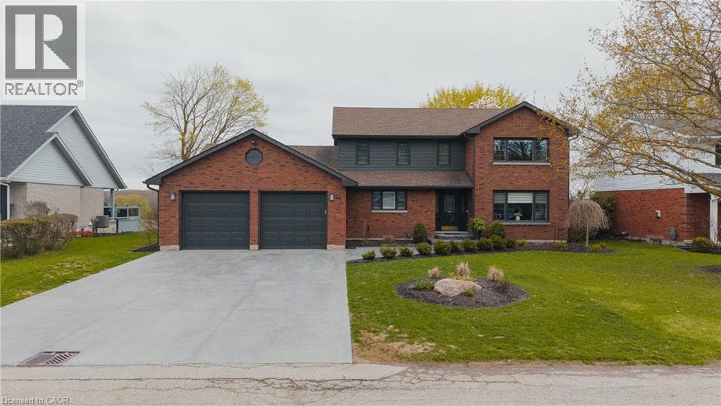 890 PERKIN CRESCENT, Cornerstone — photo 2
