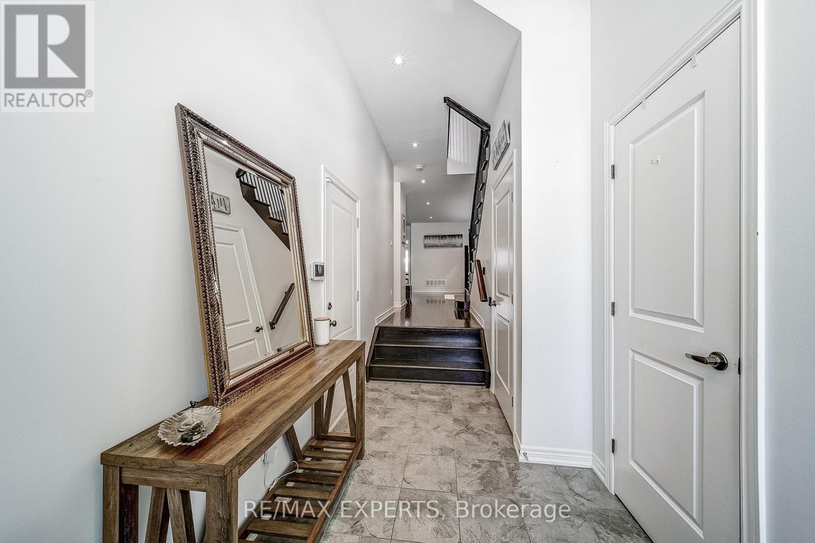 60 HUMBERSHED CRESCENT, Toronto — photo 3