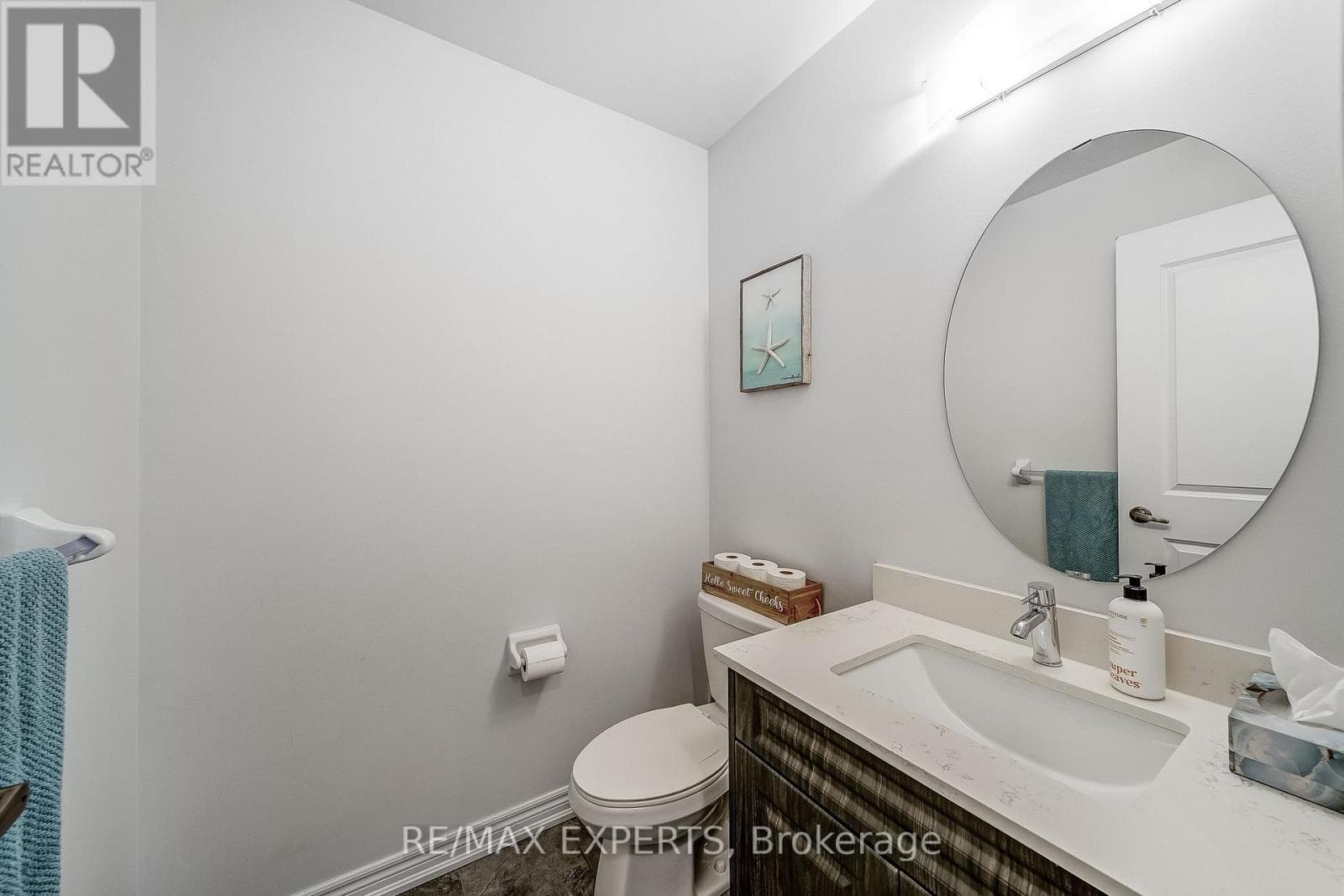 60 HUMBERSHED CRESCENT, Toronto — photo 4