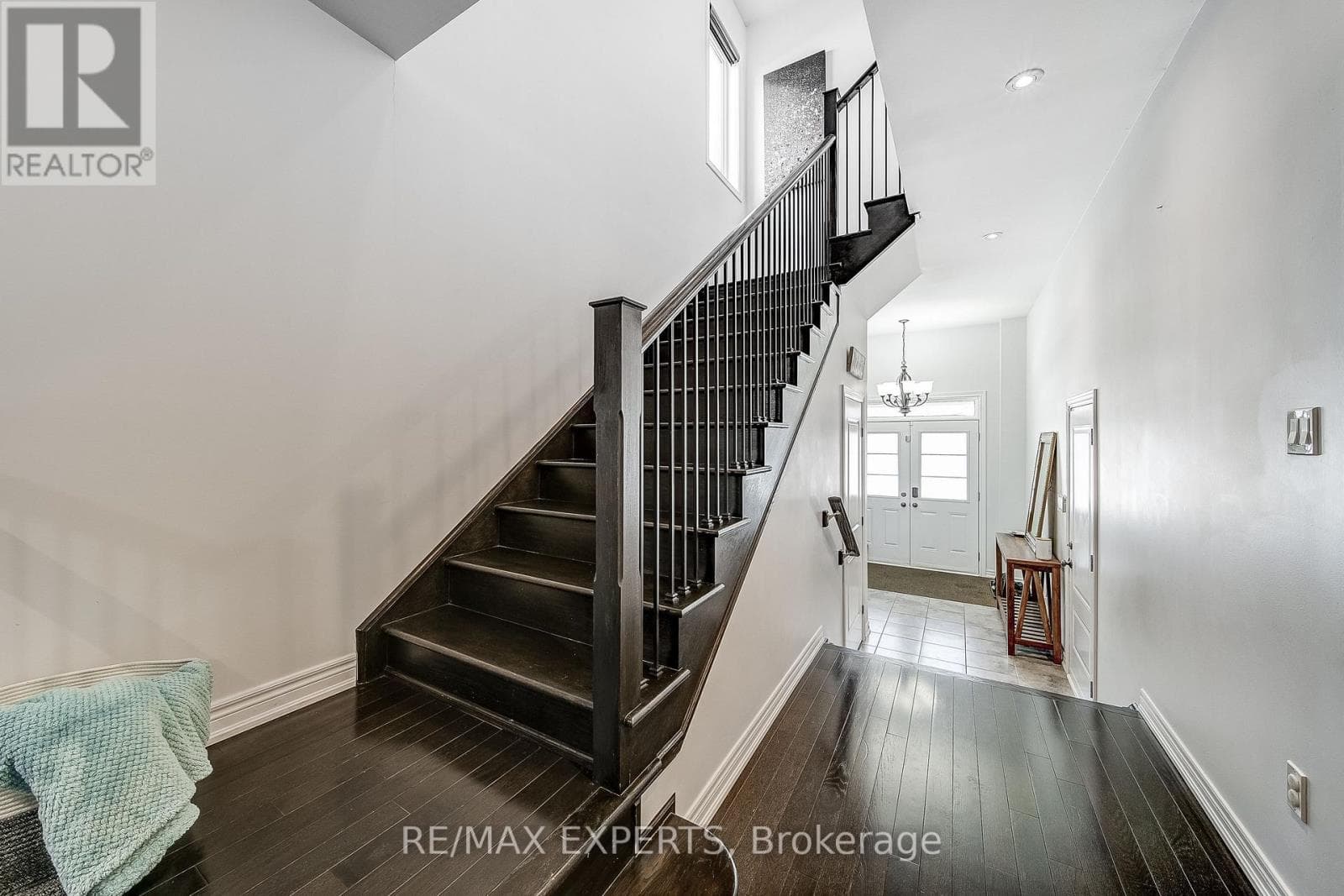60 HUMBERSHED CRESCENT, Toronto — photo 5