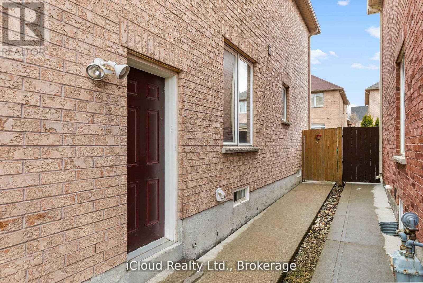 75 IRON BLOCK DRIVE, Toronto — photo 4