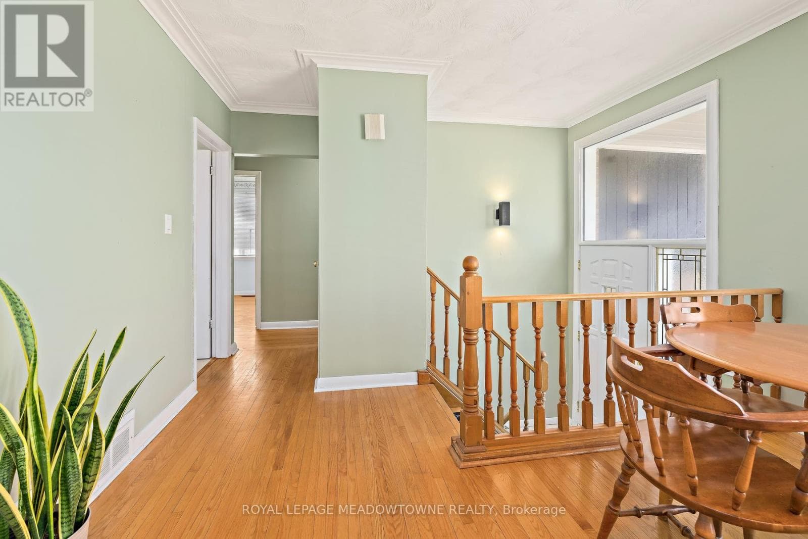 456 DELREX BOULEVARD, Toronto — photo 4
