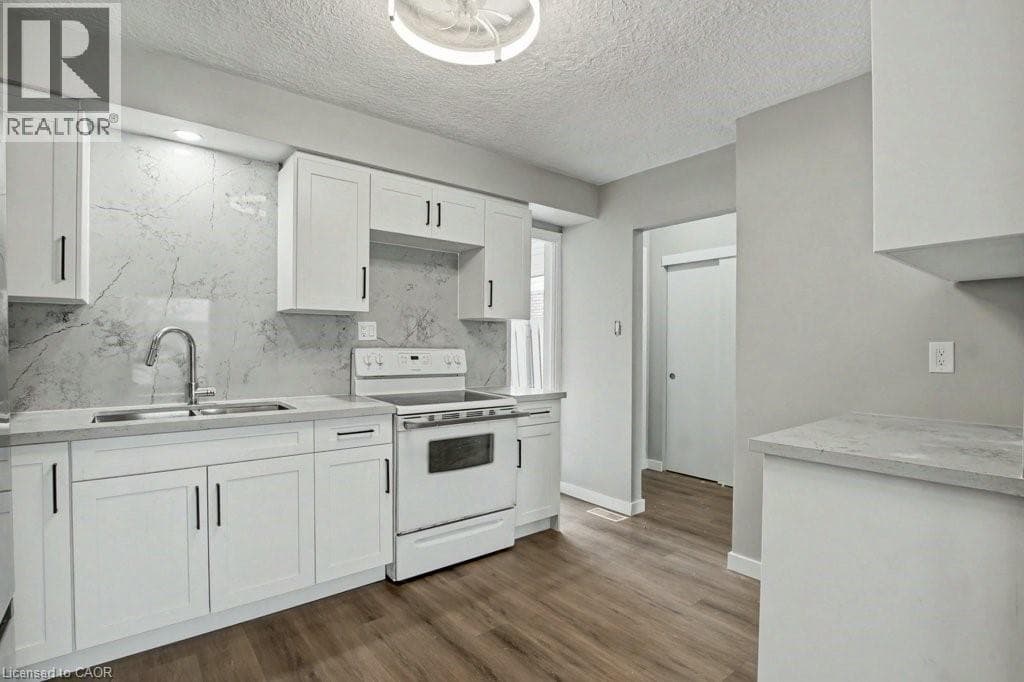 104 RALGREEN CRESCENT, Cornerstone — photo 5