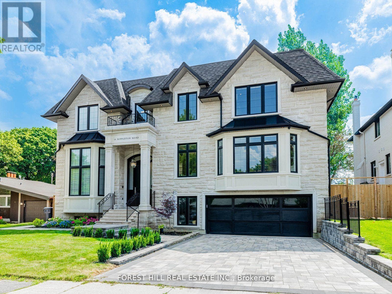39 RIPPLETON ROAD, Toronto — photo 2