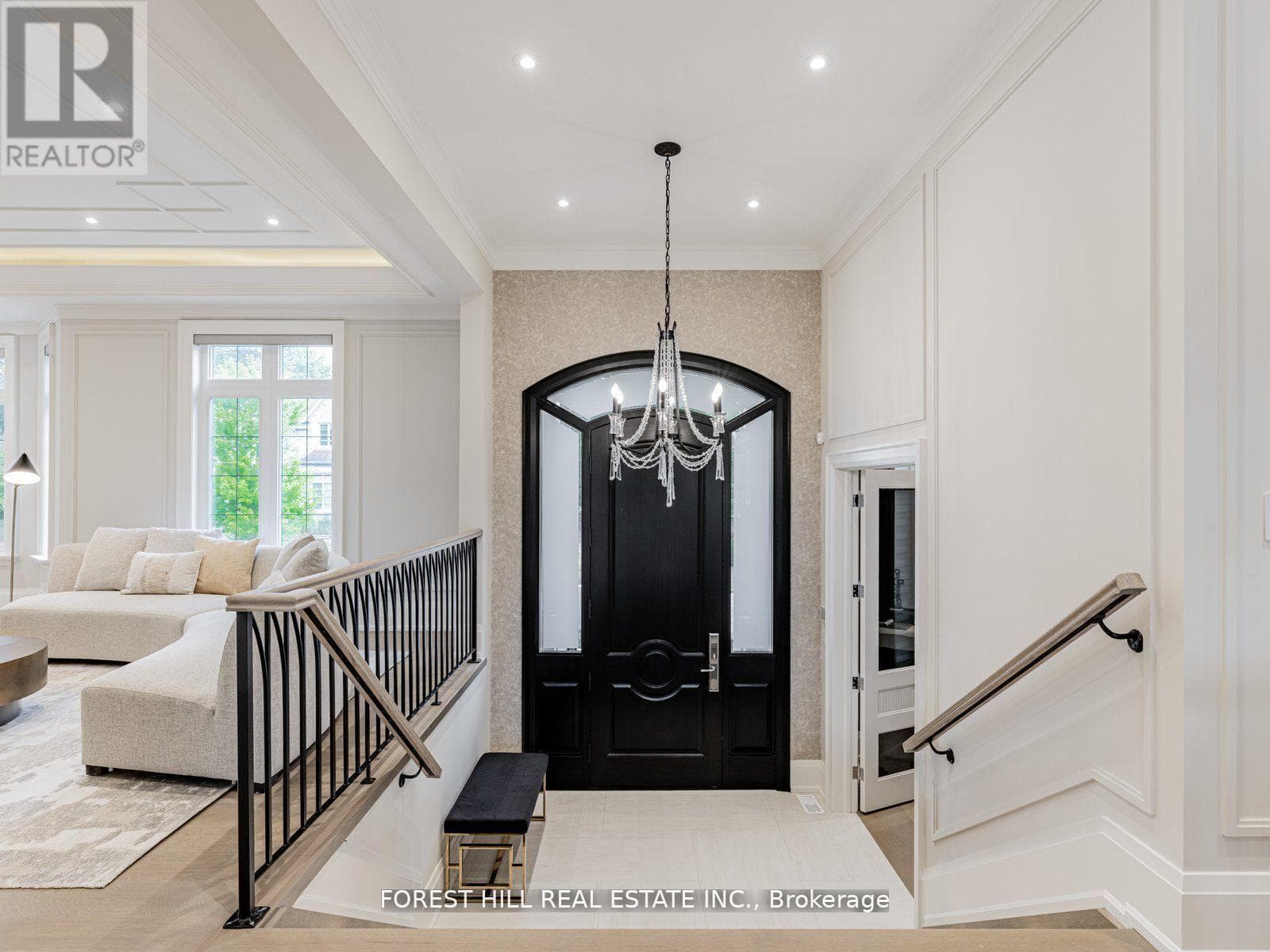 39 RIPPLETON ROAD, Toronto — photo 3