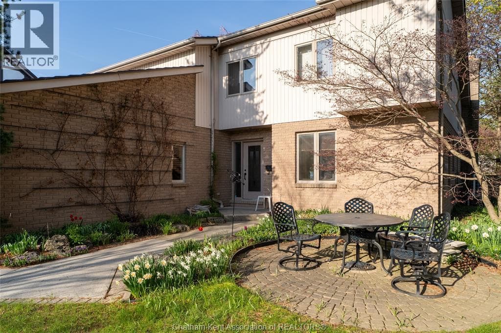 30 CRAMAR CRESCENT, Chatham Kent — photo 3